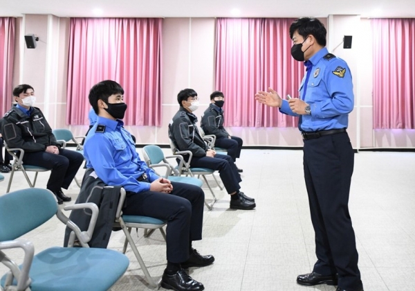 의무경찰 특별 교육을 받고 있는 모습 (사진제공 = 완도해양경찰서)